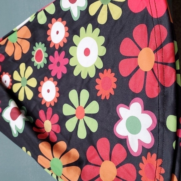 Blast from the past bell bottoms Size small. Hippy style. Large floral p… - Picture 6 of 6